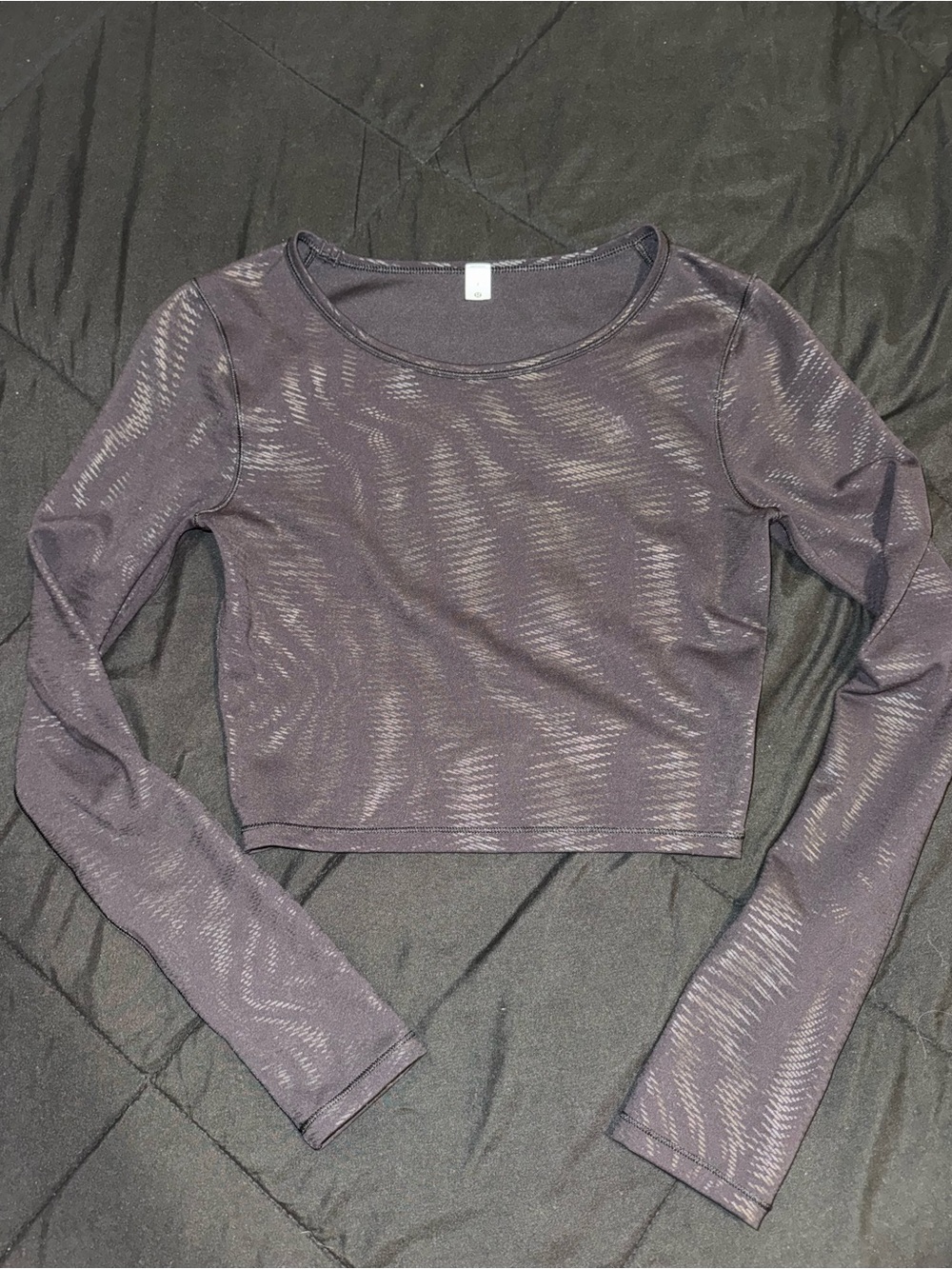 lululemon athletica Black Long-Sleeve Crop Top